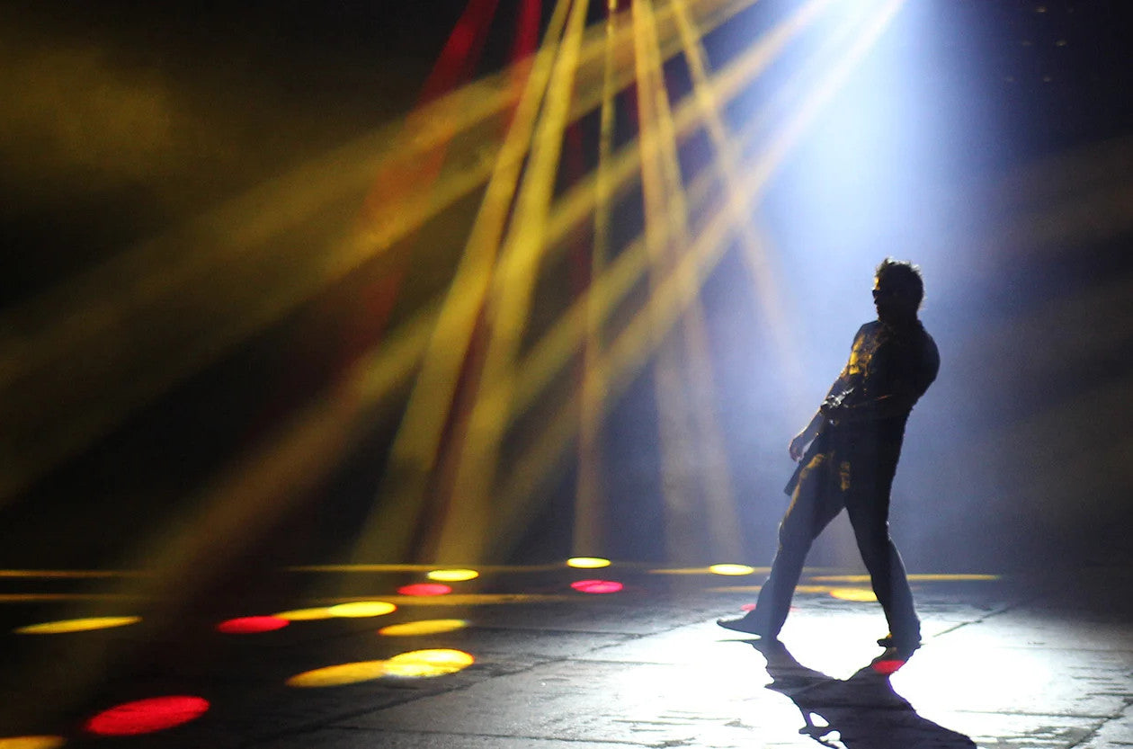 Chauvet DJ Hurricane 1800 Flex Fog Machine concert lighting