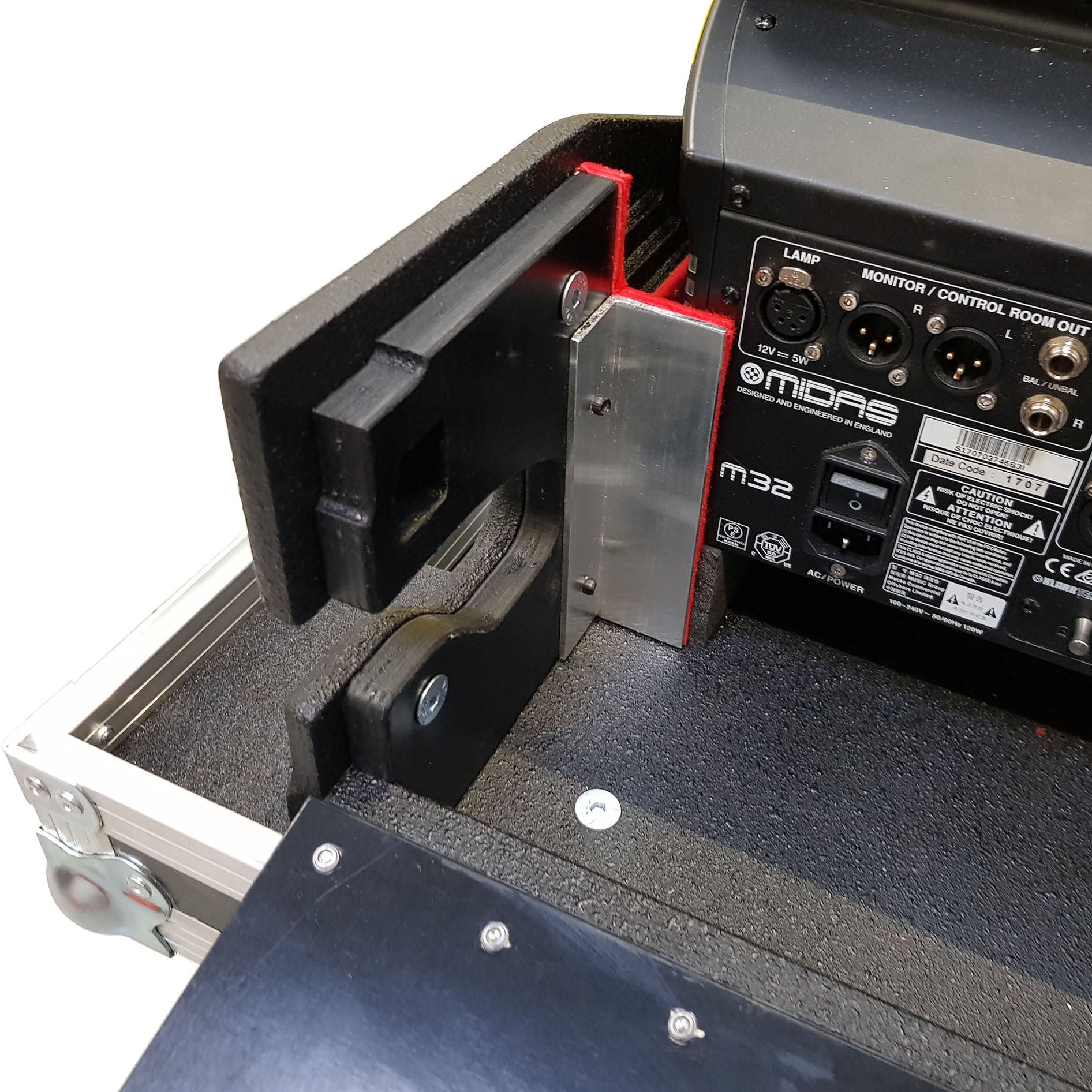 45930_ProX-Flip-Ready-Hydraulic-Console-Case-For-Digital-Audio-Consoles-_-Midas-M32-_-None-_-Fixed_ALT15sqr