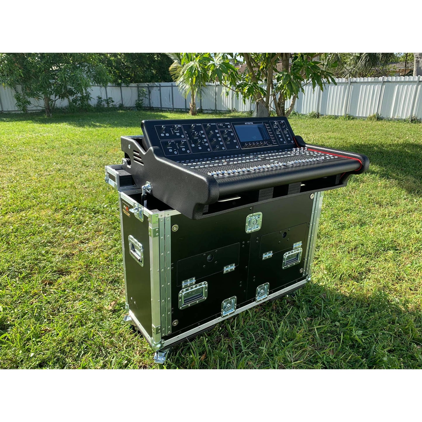 45930_ProX-Flip-Ready-Hydraulic-Console-Case-For-Digital-Audio-Consoles-_-Midas-M32-_-None-_-Fixed_ALT21sqr