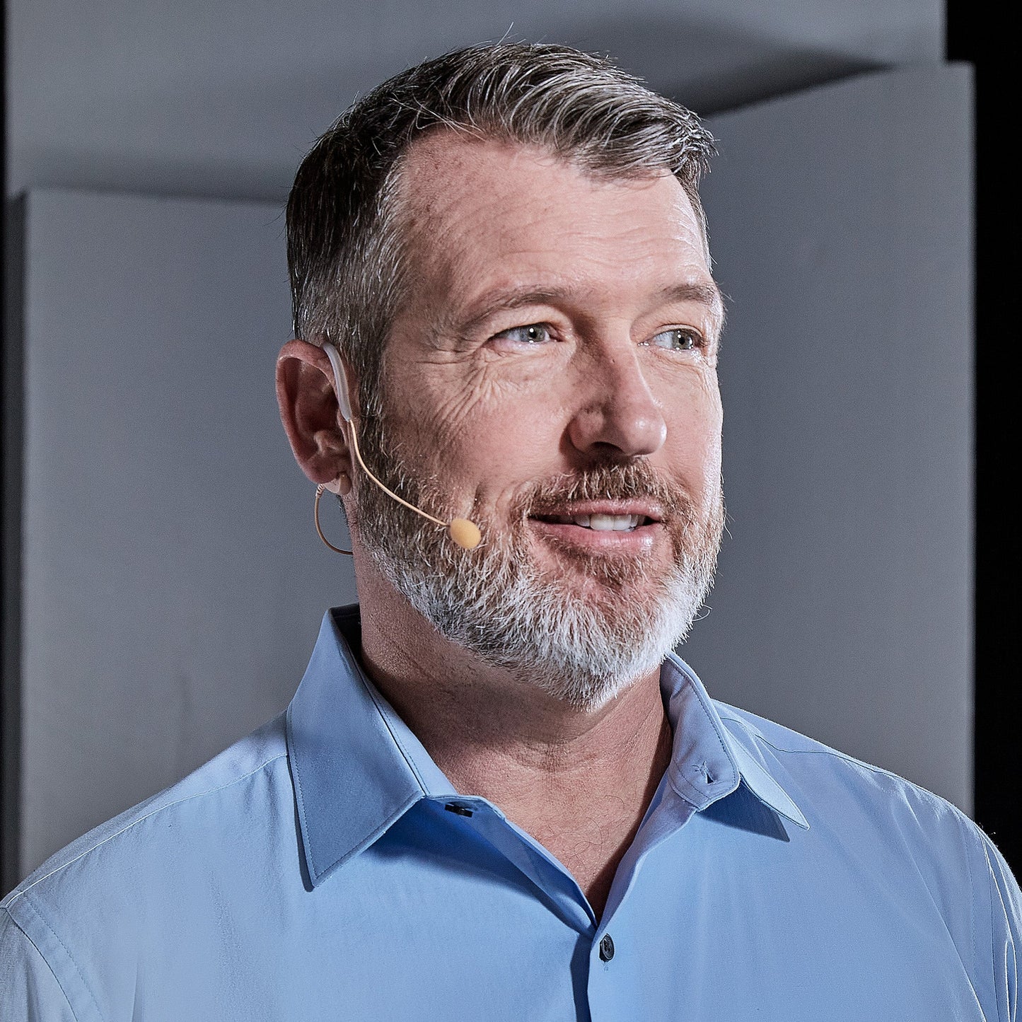 Shure SLXD14/153T Wireless Headworn Microphone System | Frequency: G58 (470-514 MHz)