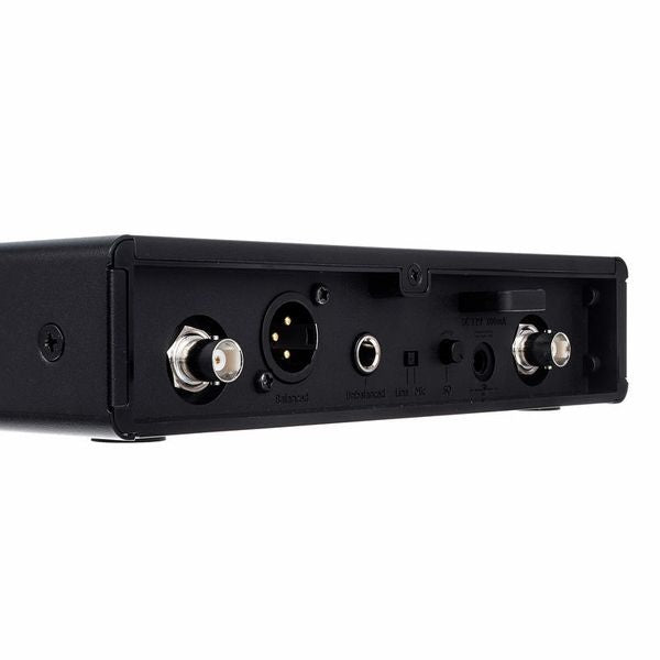 Sennheiser XSW 2-835 UHF Wireless Handheld Microphone System