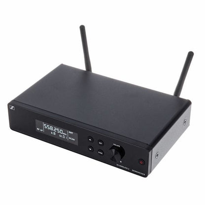 Sennheiser XSW 2-865 Wireless Handheld Microphone System