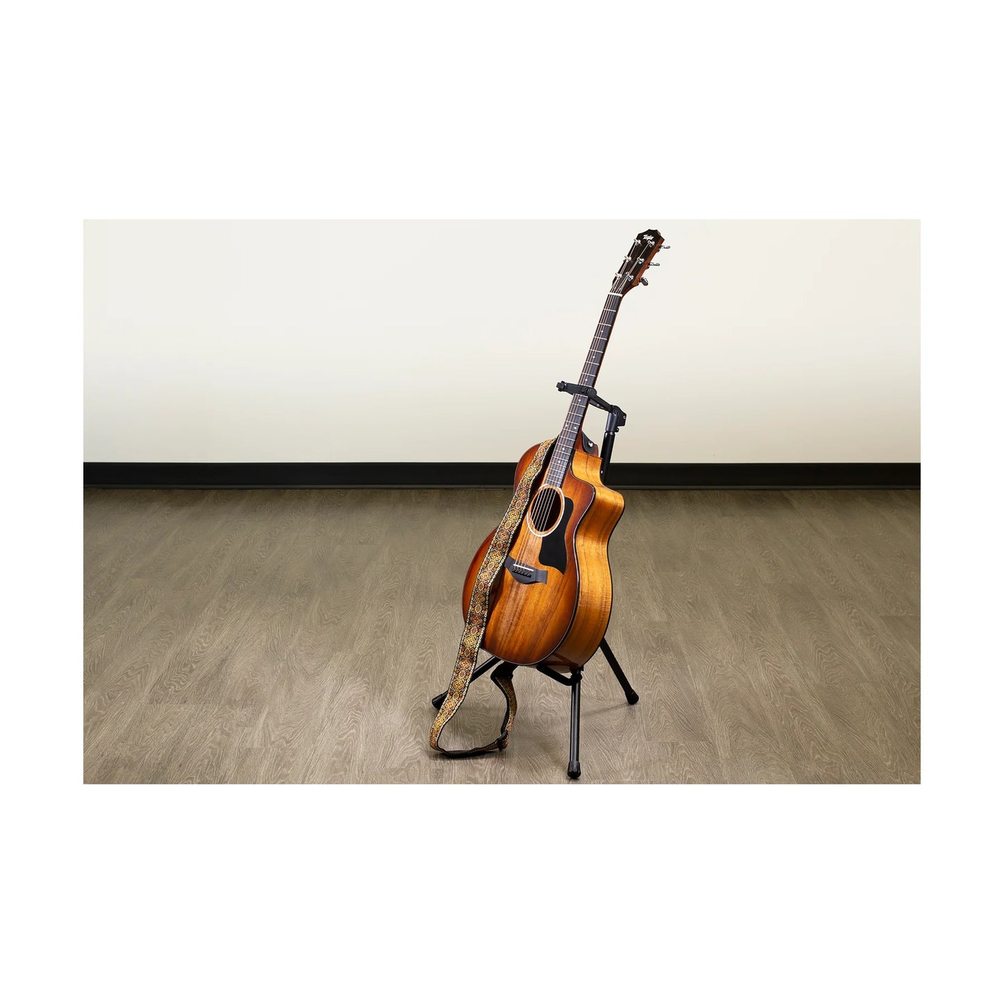 59646_Ultimate-Support-GS-200+-Genesis-Series-Plus-Guitar-Stand-With-Locking-Legs_ALT17sqr