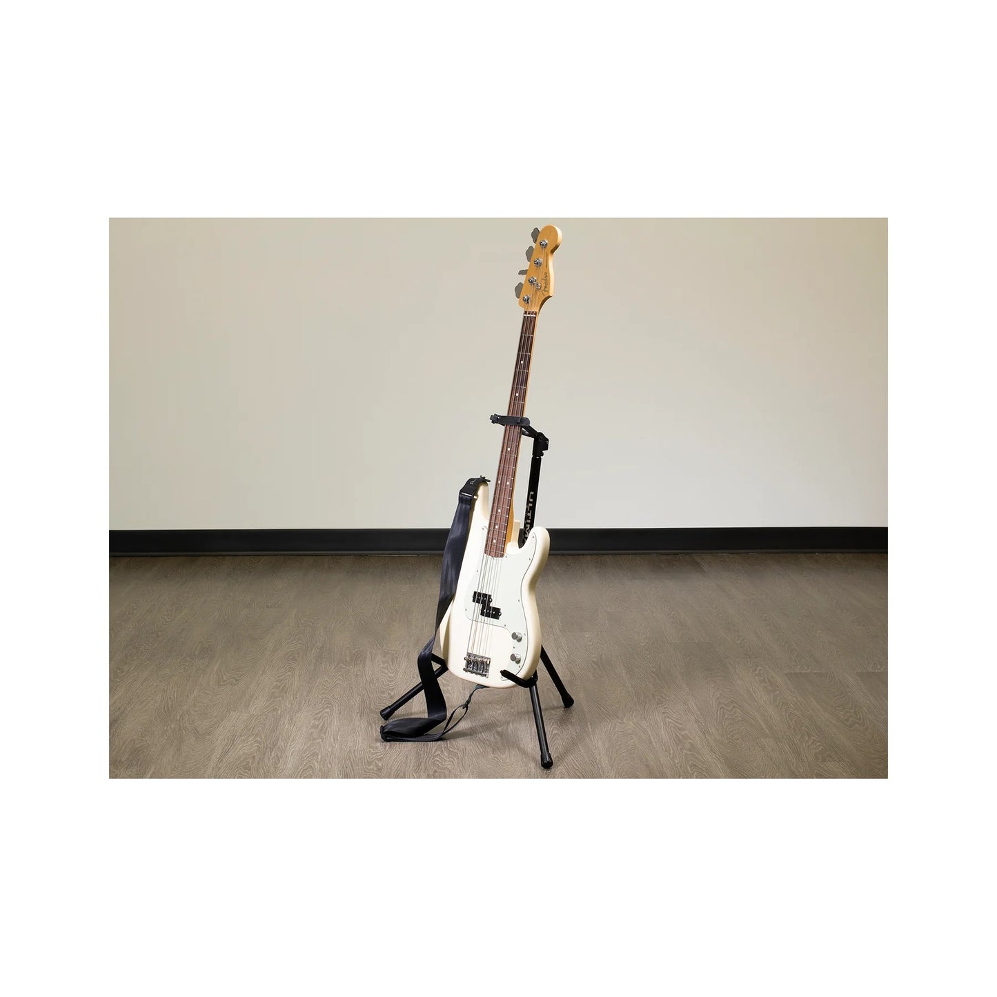 59646_Ultimate-Support-GS-200+-Genesis-Series-Plus-Guitar-Stand-With-Locking-Legs_ALT19sqr