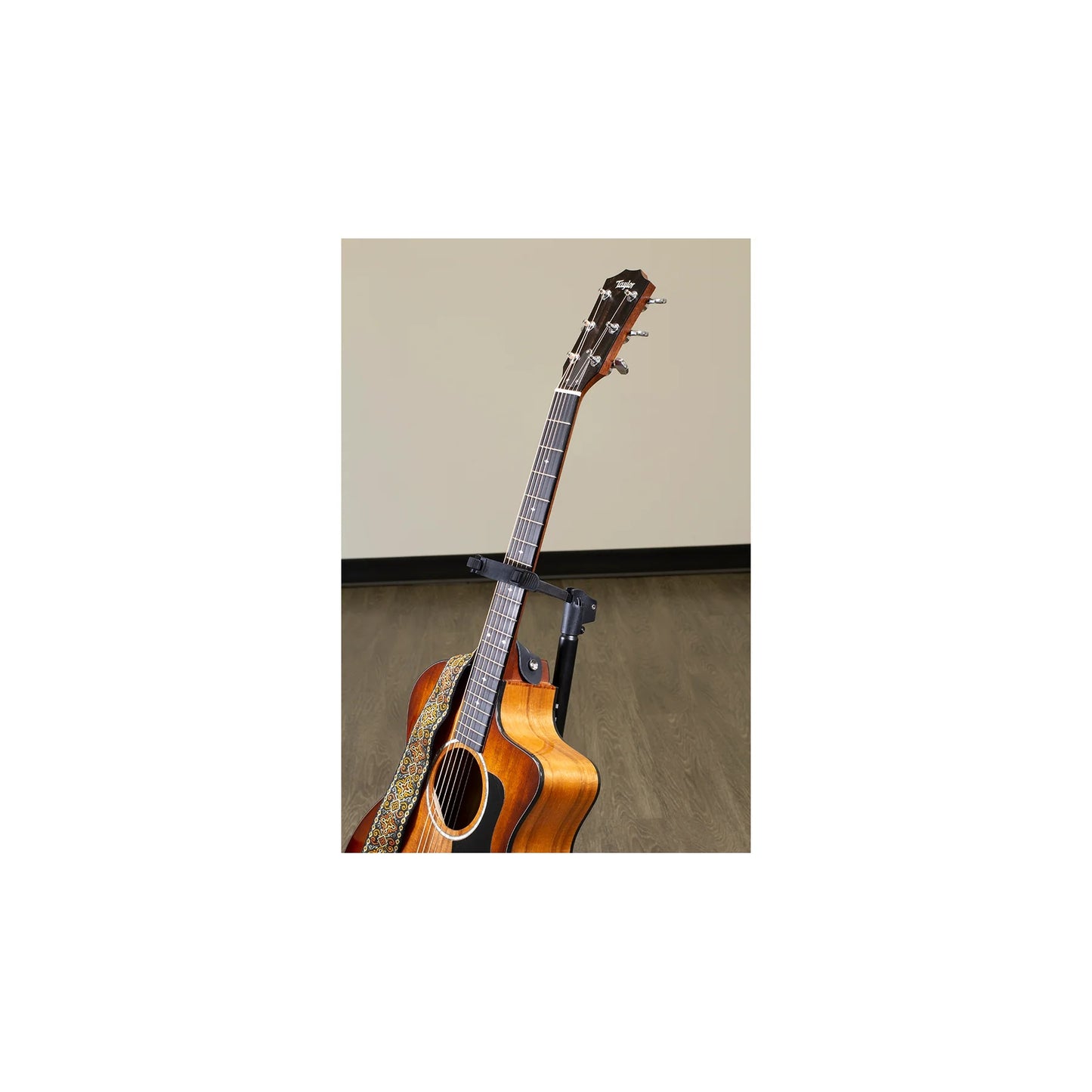 59646_Ultimate-Support-GS-200+-Genesis-Series-Plus-Guitar-Stand-With-Locking-Legs_ALT20sqr