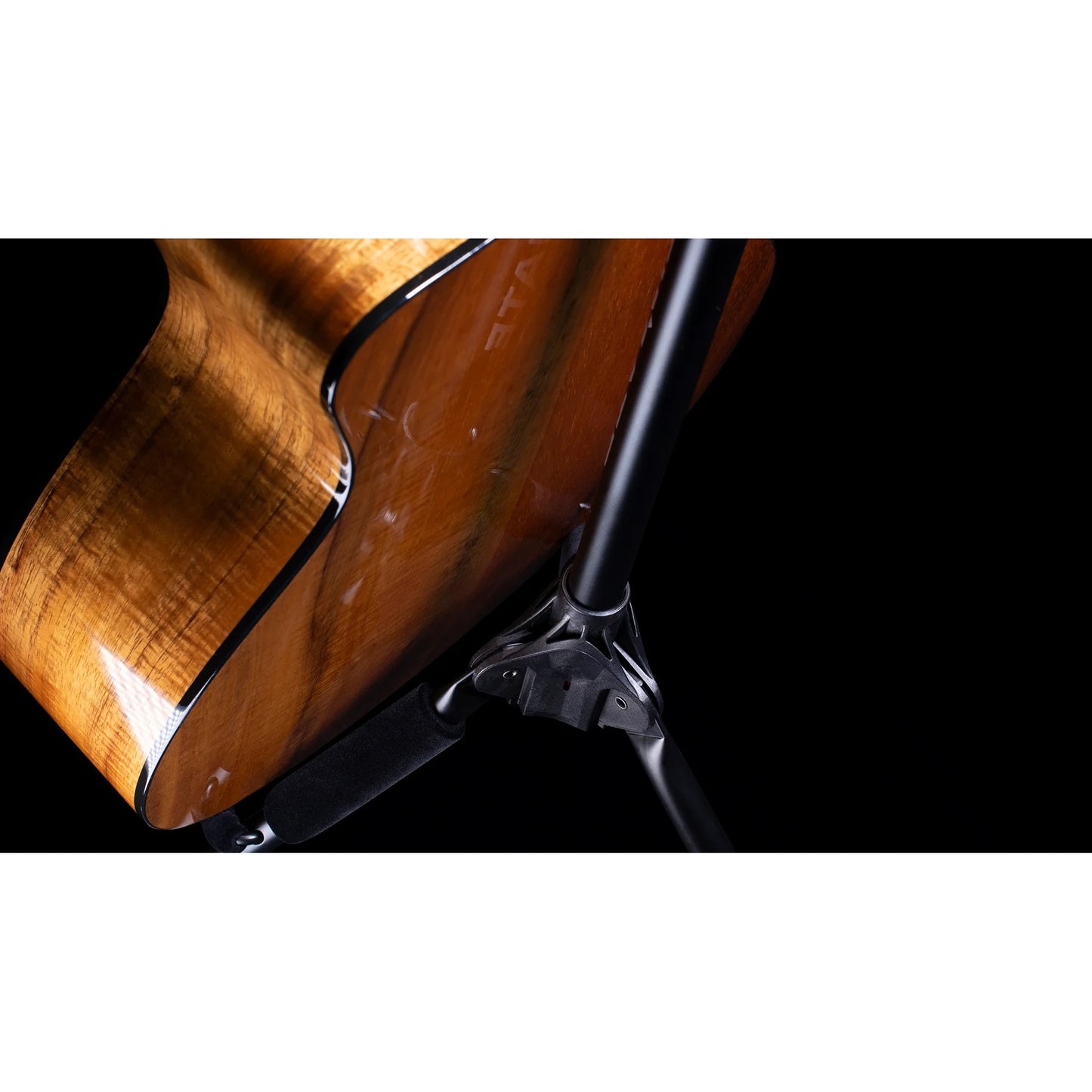59646_Ultimate-Support-GS-200+-Genesis-Series-Plus-Guitar-Stand-With-Locking-Legs_ALT37sqr