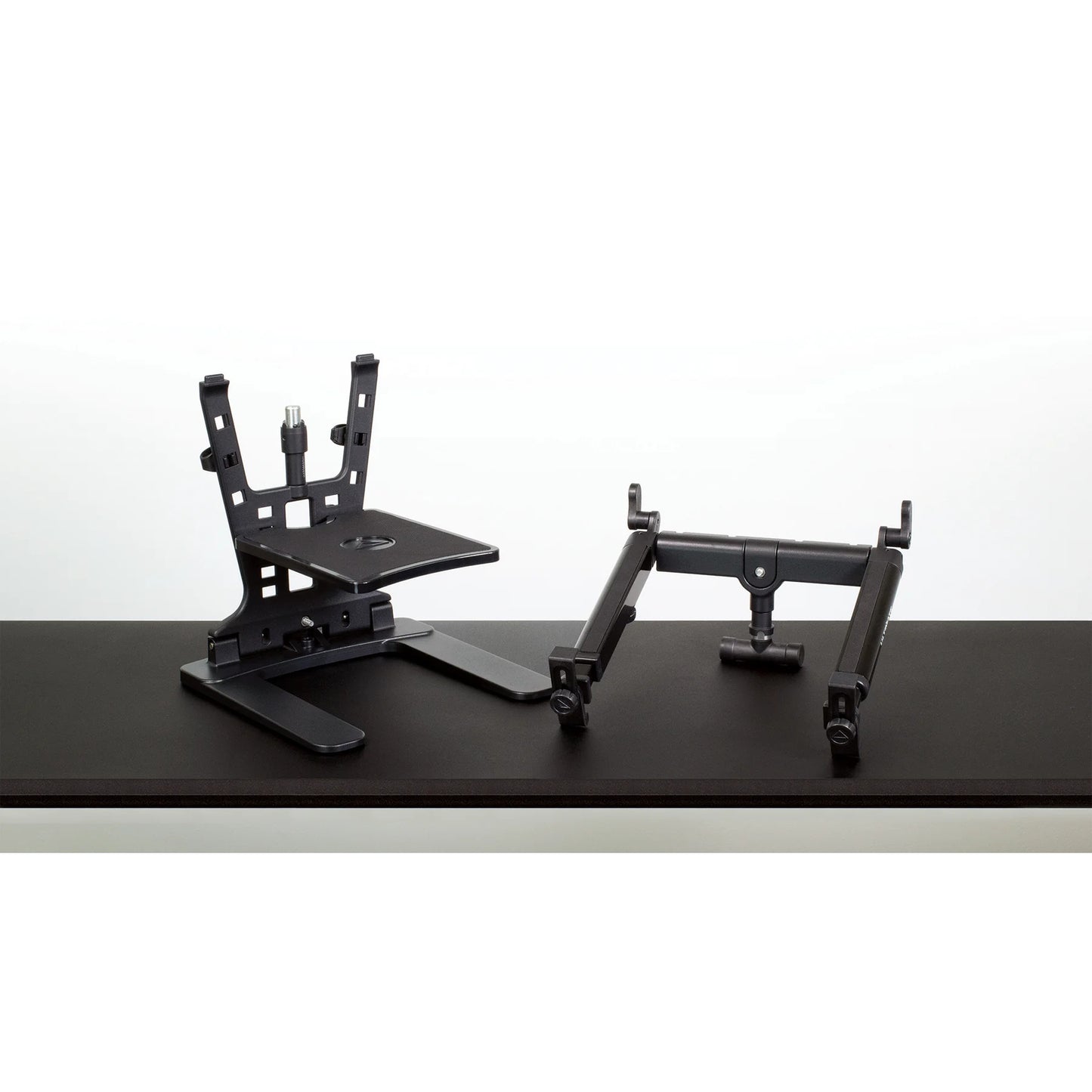 70520_Ultimate-Support-LPT-1000QR-HyperStation-QR-Two-Tier-Laptop-DJ-Stand_ALT27sqr