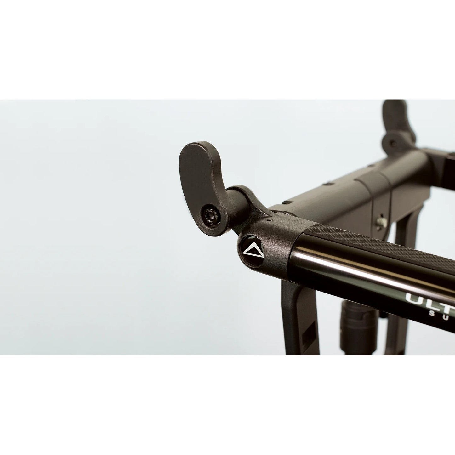 70520_Ultimate-Support-LPT-1000QR-HyperStation-QR-Two-Tier-Laptop-DJ-Stand_ALT42sqr