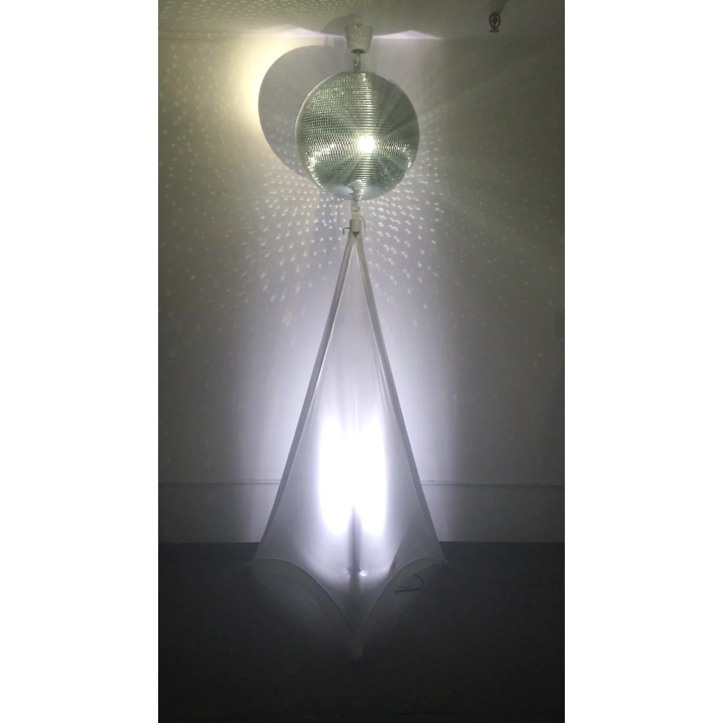 73458_Eliminator-Lighting-DECOR-MBSK-Portable-Mirror-Ball-Stand-Kit_ALT02sqr