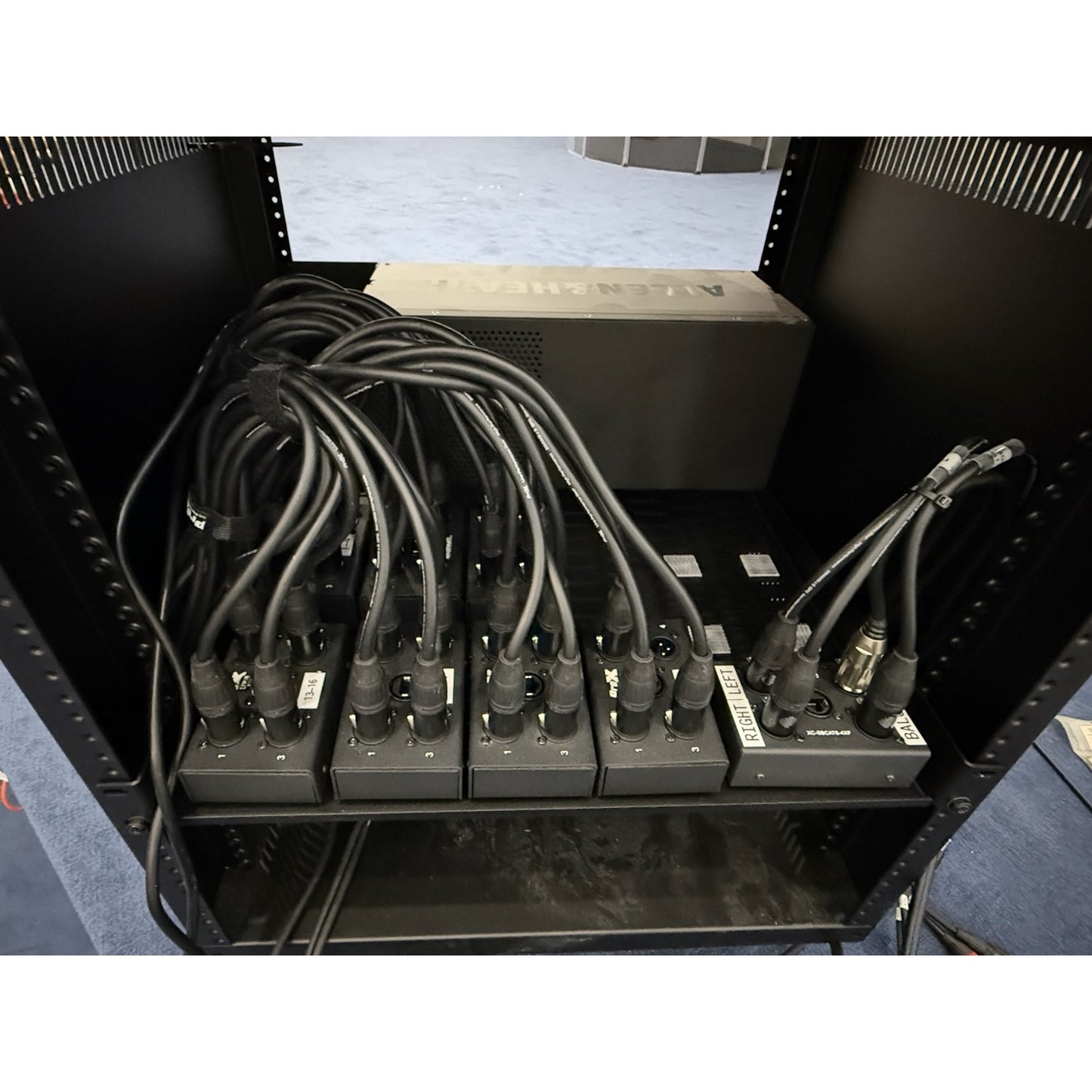 ProX CAT6 Audio/DMX Snake Boxes 4-Channel Portable Snake Box | Female