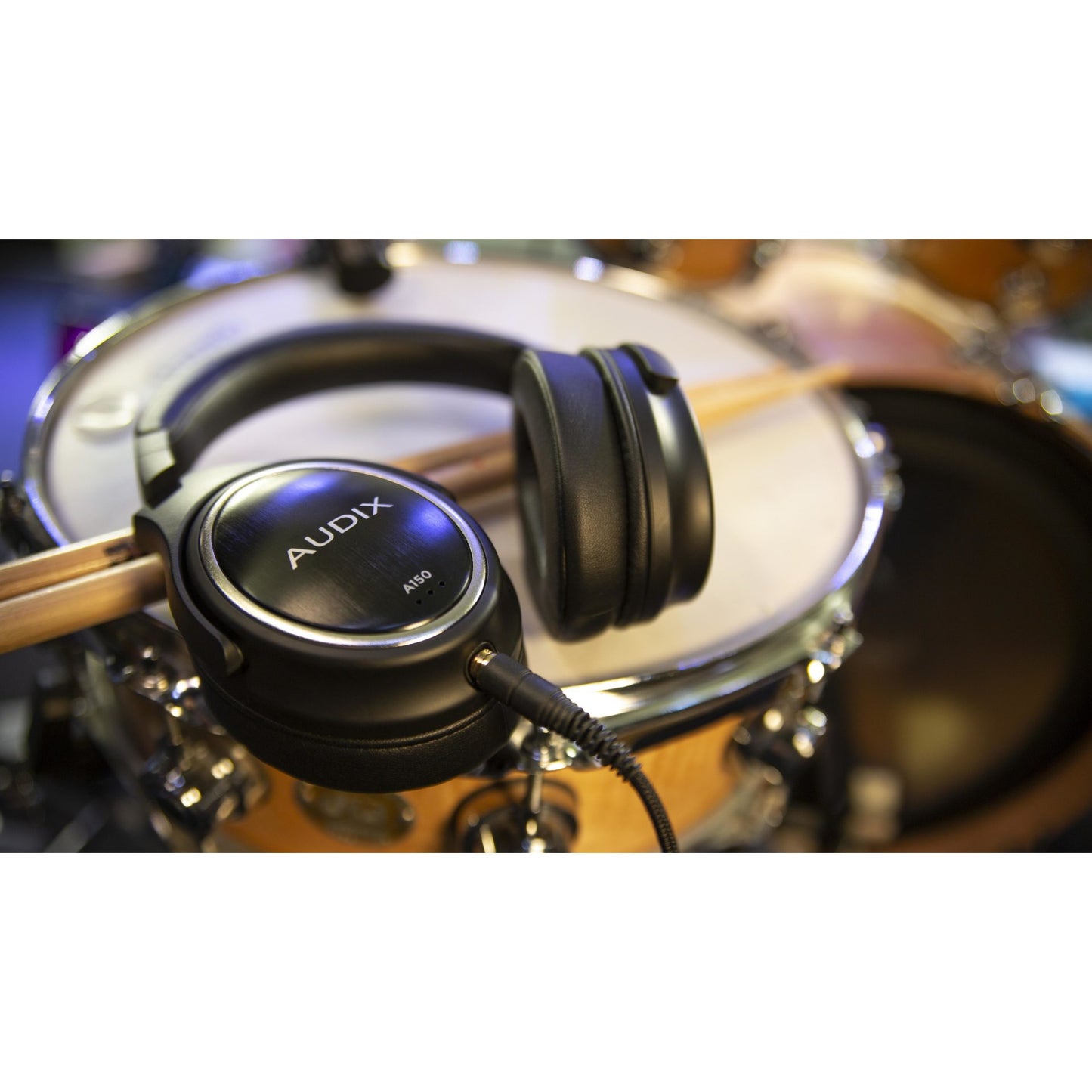 Audix A150 Dynamic Closed-Back Studio Reference Headphones detail lifestyle