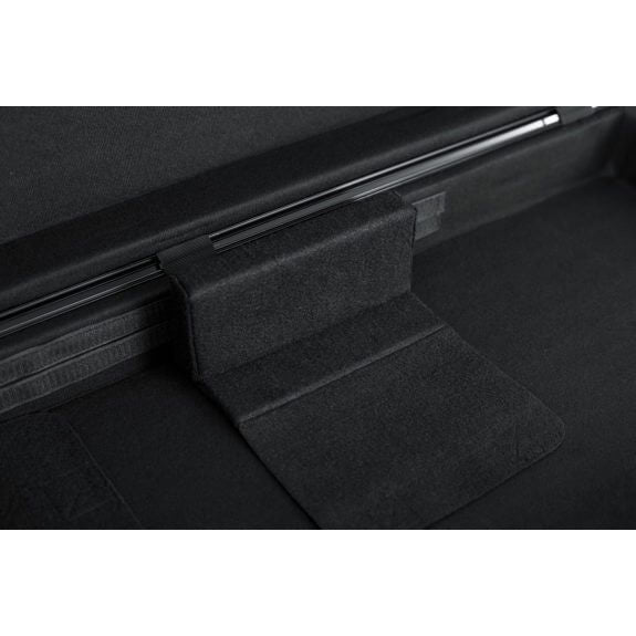 Gator GTSA-KEY61 61-Note Keyboard Case with Wheels interior