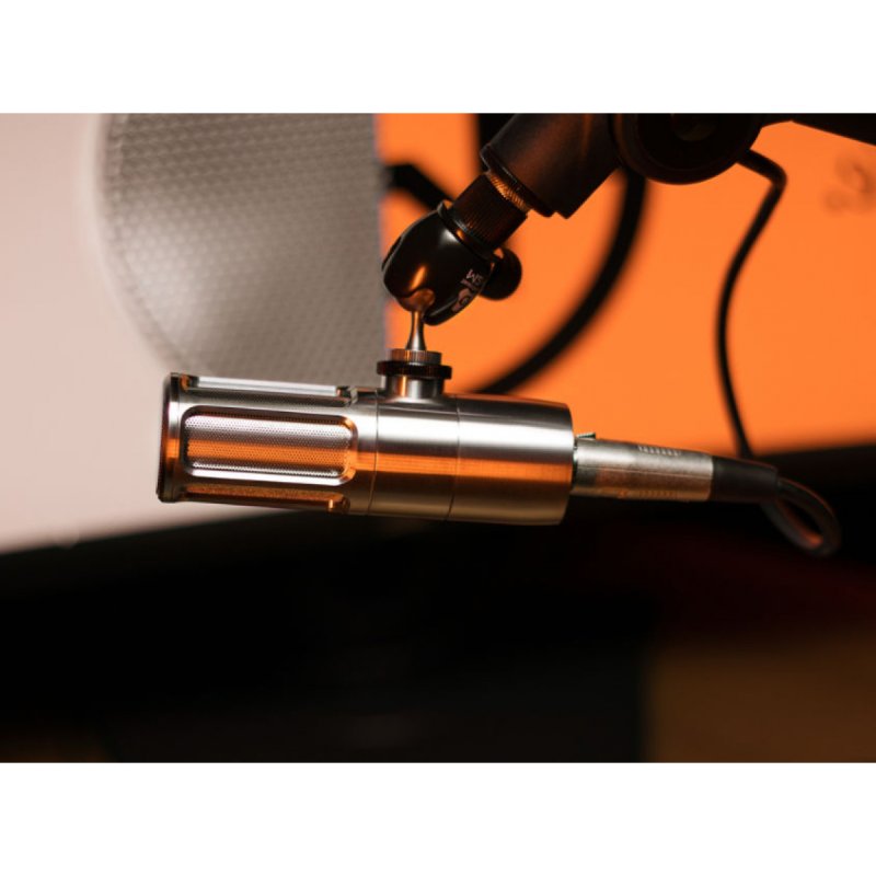 Earthworks ICON PRO Broadcast-Quality XLR Streaming Microphone