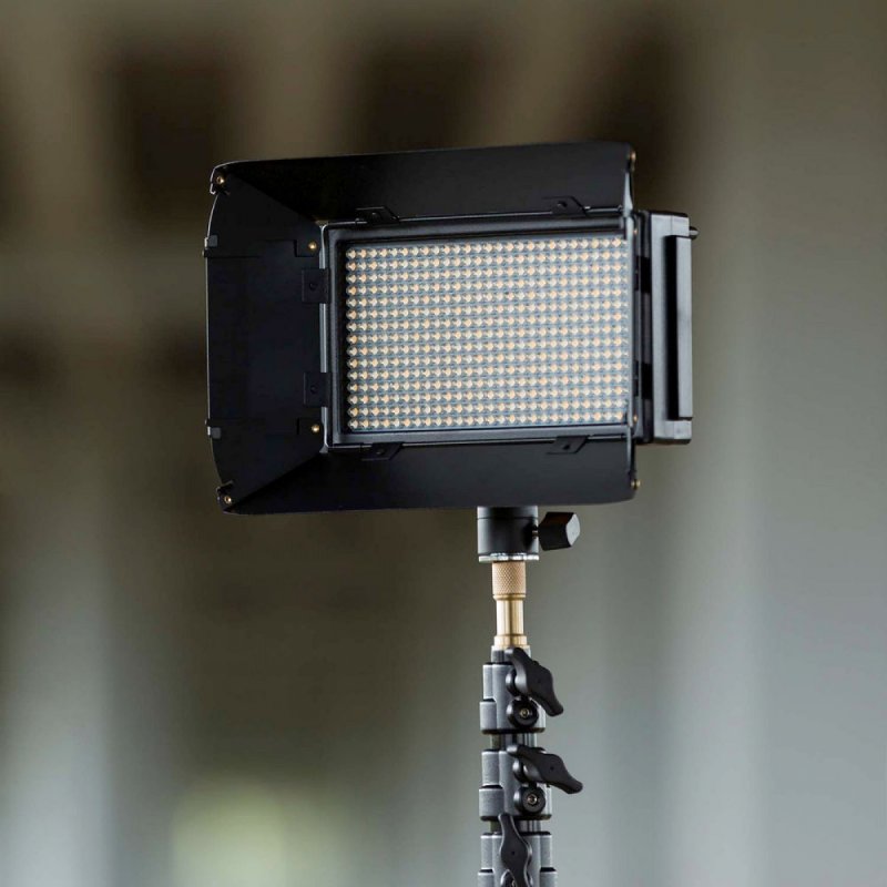 IKAN MB4-TK Mylo Mini Bi-color LED Travel Kit