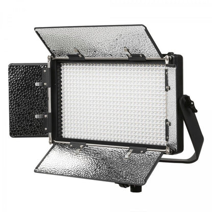 IKAN RW5-3PT-KIT Kit with 3 x Rayden Daylight Half x 1 LED Lights